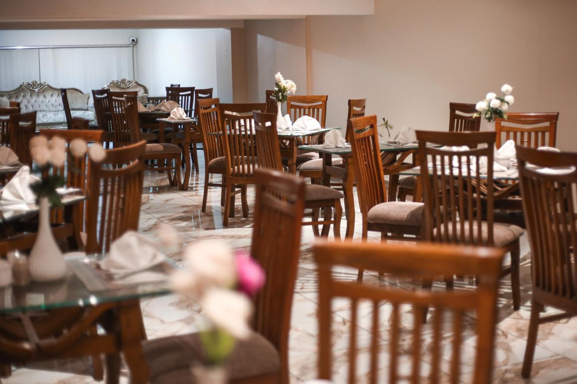 Hotel Pearl Inn Karachi Exterior photo