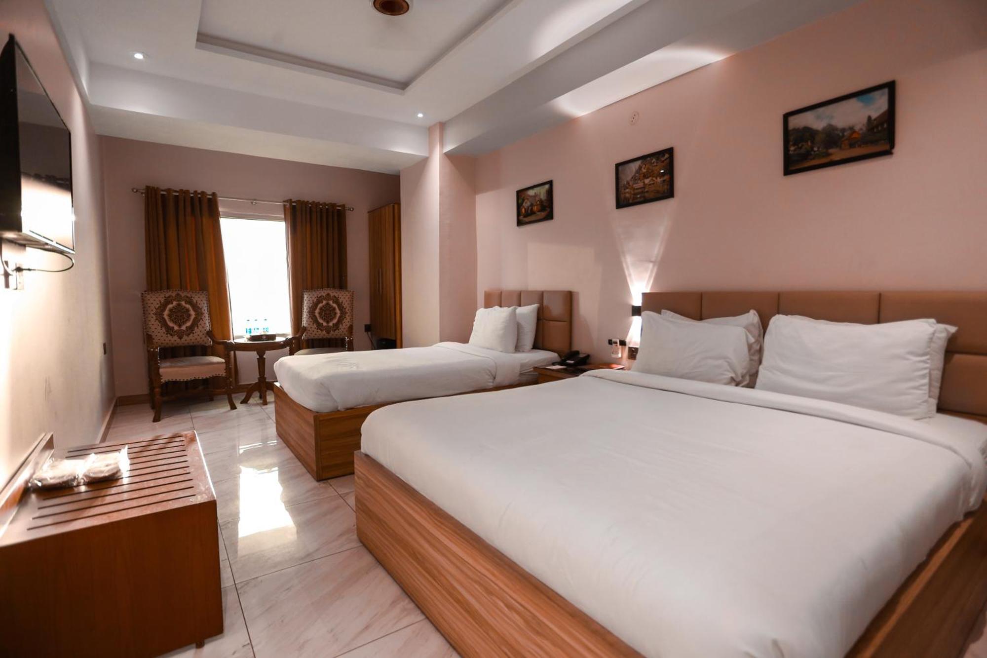 Hotel Pearl Inn Karachi Exterior photo